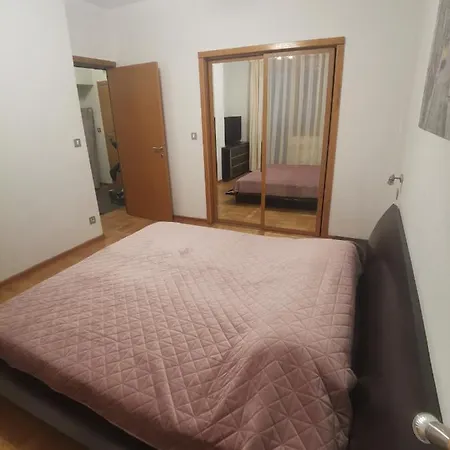 Apartment Zora Ni